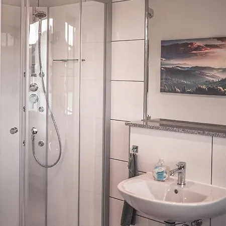 Kronenburger Alm Отель Кроненбург