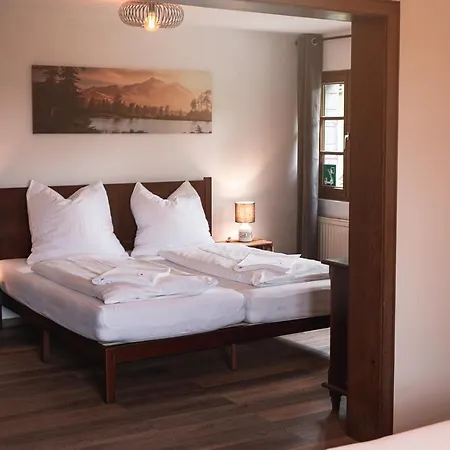 Kronenburger Alm Кроненбург