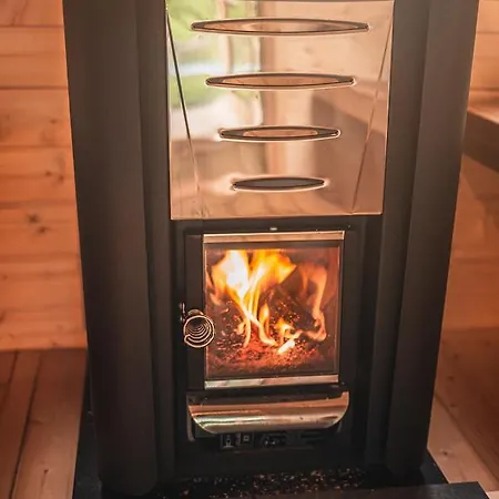 Kronenburger Alm 호텔