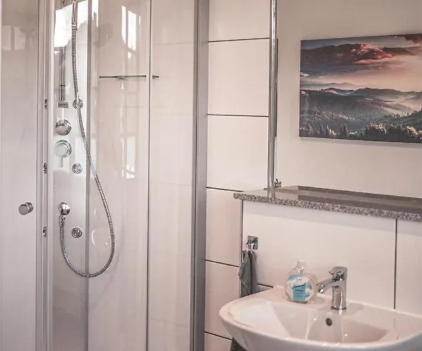 Kronenburger Alm Hotel Dahlem (Euskirchen)