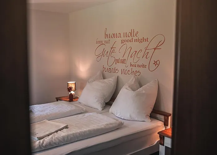 Kronenburger Alm Hotel Dahlem (Euskirchen)