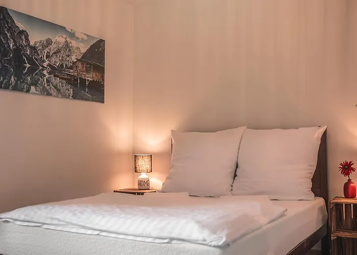 Kronenburger Alm Hotel